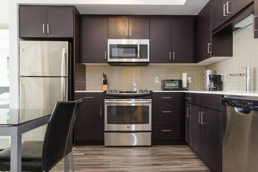 Apartment Luxury Highrise Living Downtown La *